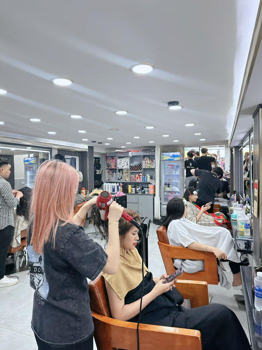 Không gian sang trọng tại Wind Hair Salon (Nguồn: Wind Hair Salon)