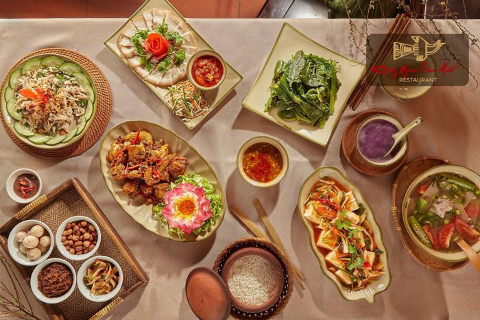 Không Gian Xưa - Khung cảnh đêm lãng mạn bên sông Hương