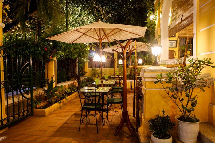Les Jardins de la Carambole - Góc kiến trúc Pháp lãng mạn