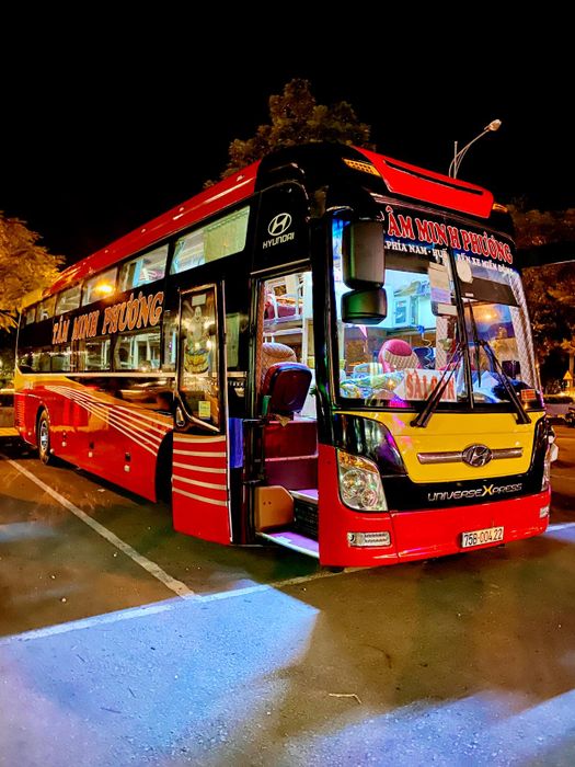 Hình ảnh đội xe cao cấp Tâm Minh Phương - Tiện nghi vượt trội trên mọi cung đường