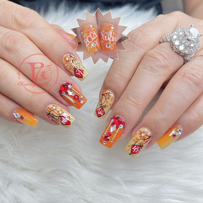 Những mẫu nail độc đáo làm say lòng giới sành điệu