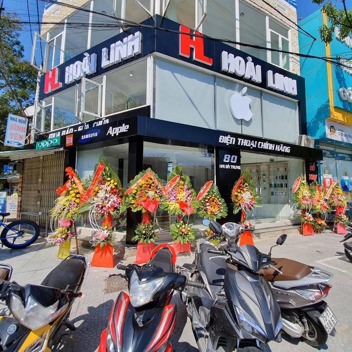 Hình ảnh không gian bên trong Hoài Linh Smartphone