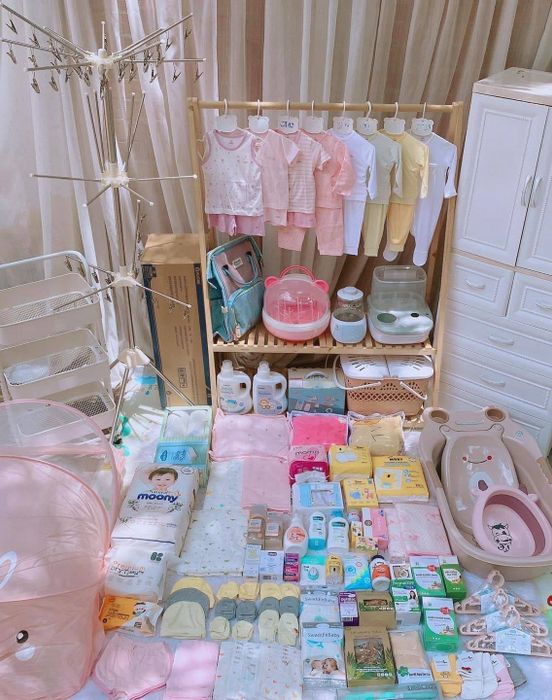 Góc trưng bày đồ sơ sinh cao cấp tại MumBaby Store