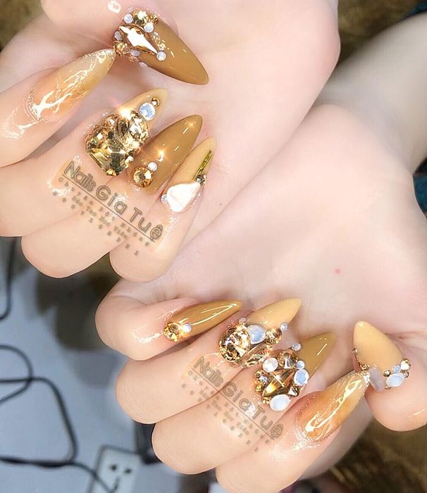 Bộ sưu tập nail độc đáo làm say lòng giới sành điệu