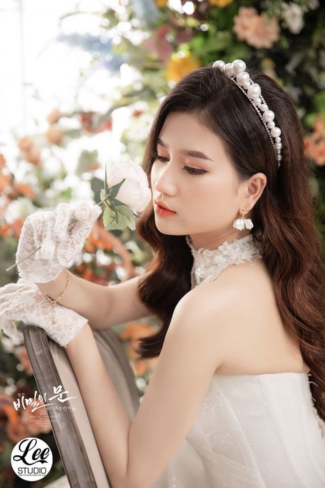 Khoảnh khắc tỏa sáng của cô dâu Lee Studio
