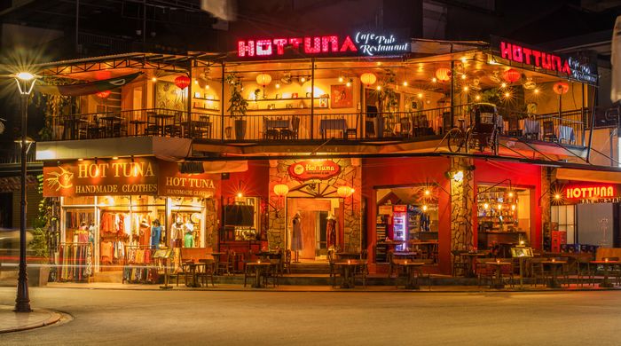 HotTuna - Không gian hiện đại với view phố Tây đầy ấn tượng
