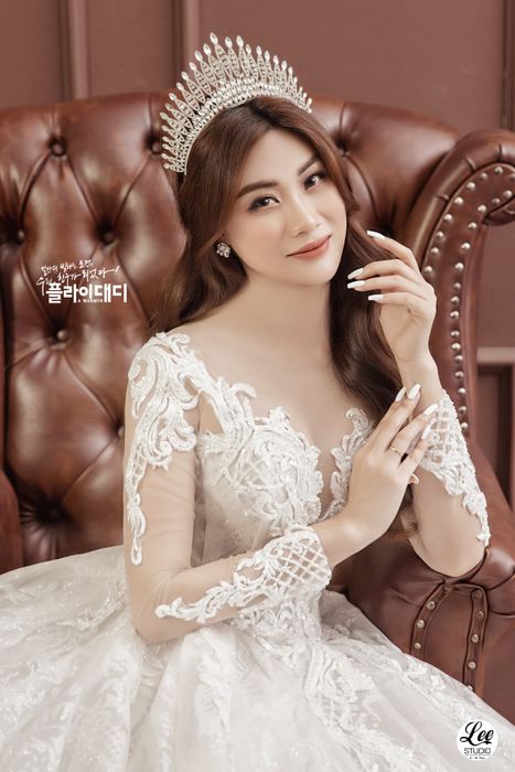 Tác phẩm trang điểm cô dâu tinh tế từ Lee Studio
