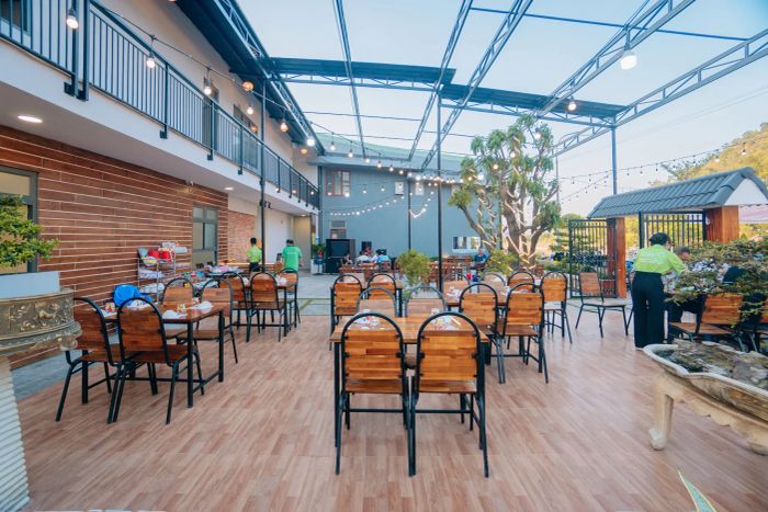 Không gian xanh mướt đầy nghệ thuật tại Muối Garden