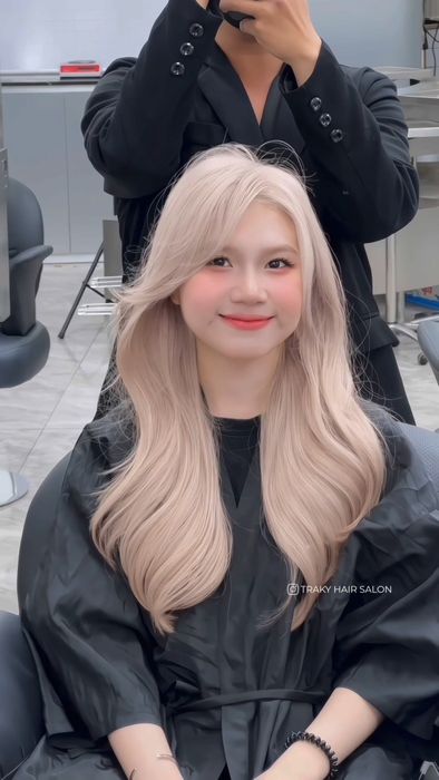 Hình ảnh thực tế dịch vụ nối tóc tại Traky Hair Salon