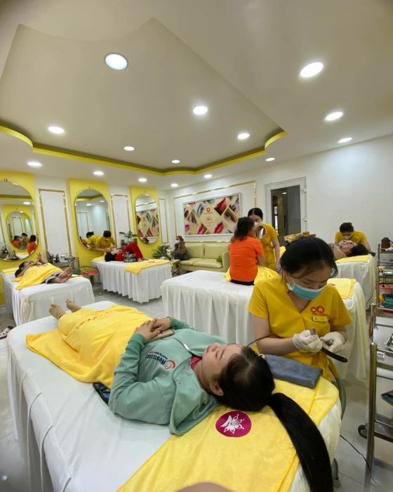 Không gian sang trọng tại Thẩm Mỹ Viện Ngọc Hường An Giang
