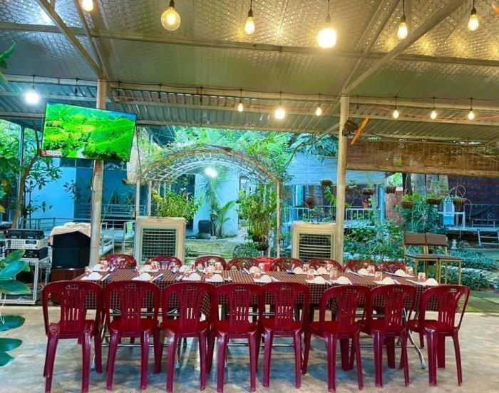Góc tiệc ấm cúng giữa vườn cây tại Lâm Hoa Garden
