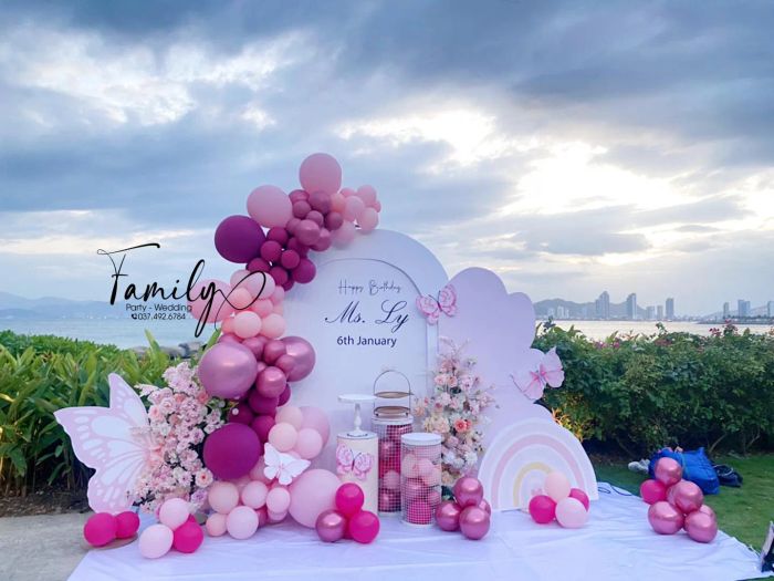 Không gian trưng bày đầy màu sắc tại Family Party