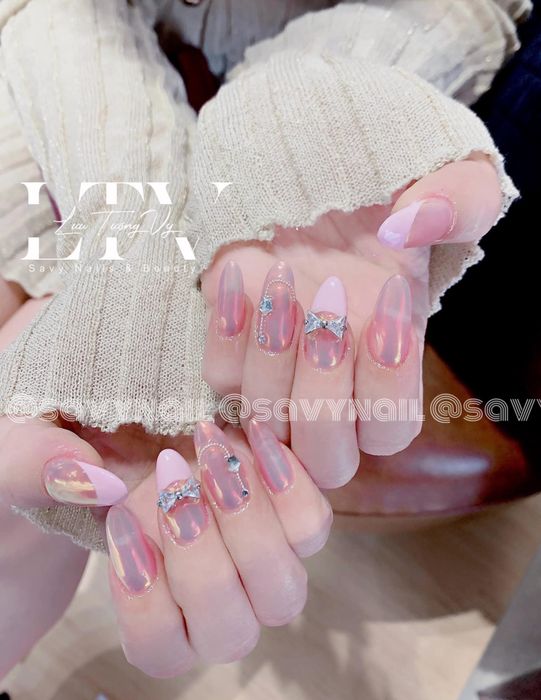 Savy Nail - Nơi Biến Hóa Đôi Tay Thành Tác Phẩm Nghệ Thuật