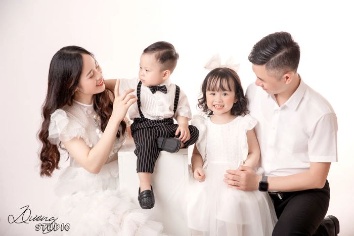 Gia đình hạnh phúc qua ống kính Dương Studio