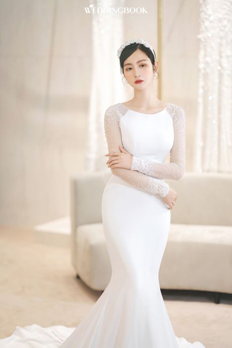 Wedding Book SaiGon ảnh 1 - Khoảnh khắc cưới lãng mạn được lưu giữ qua ống kính tinh tế.