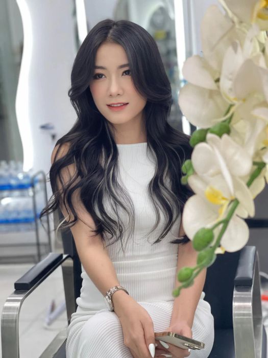 Không gian nghệ thuật tại Tấn Hari - Nơi tóc đẹp thành tác phẩm