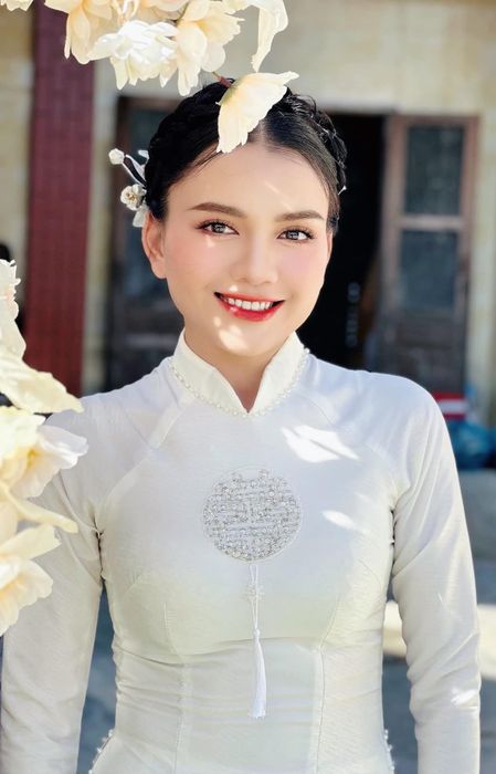 Tác phẩm nghệ thuật trang điểm cô dâu từ Nhi Wedding