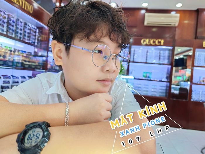 Bộ sưu tập kính đa dạng tại Pione Xanh