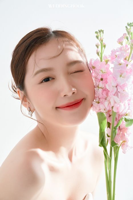 Wedding Book SaiGon ảnh 2 - Bộ sưu tập hình ảnh cưới sang trọng, đậm chất nghệ thuật.