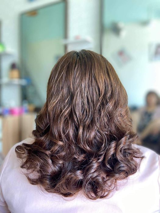 Không gian sang trọng và chuyên nghiệp tại Hair Salon Quyền