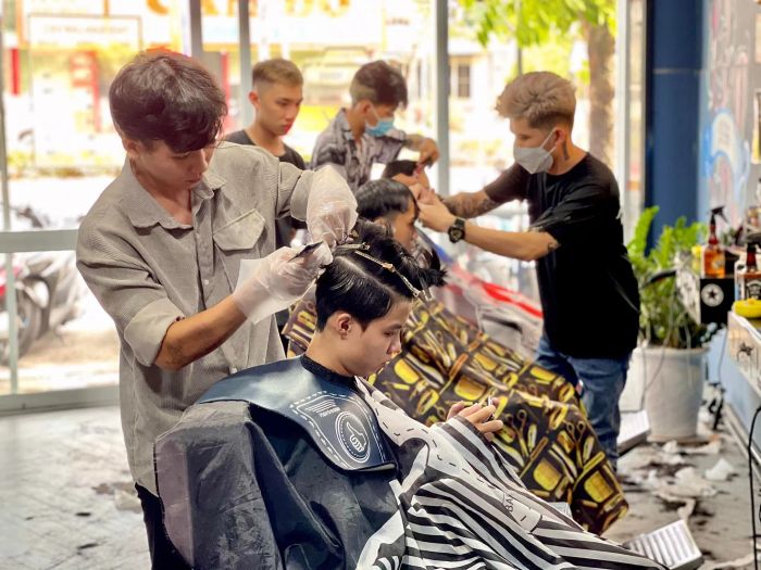 Hình ảnh PN-1996 Barbershop - Không gian sang trọng dành cho quý ông