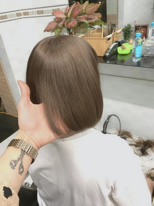 Khám phá không gian sang trọng và những kiệt tác tóc tại Hair Salon 1996 qua ảnh thực tế