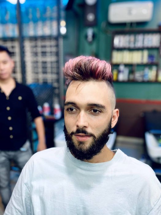 Không gian làm việc chuyên nghiệp tại HUY BÙI Barber
