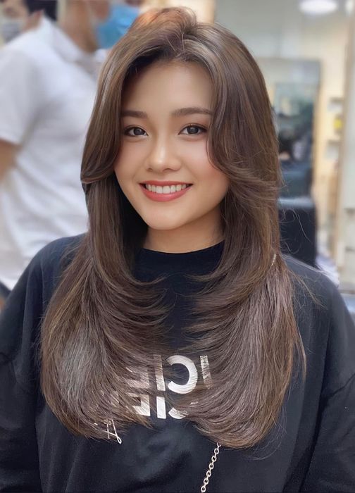 Hình ảnh Trí Nguyễn Hair Salon – Cảm hứng cho mái tóc layer hoàn hảo