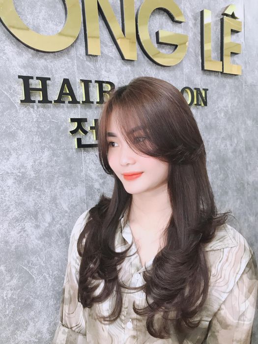 Không gian sang trọng và chuyên nghiệp tại Cường Lê Hair Salon