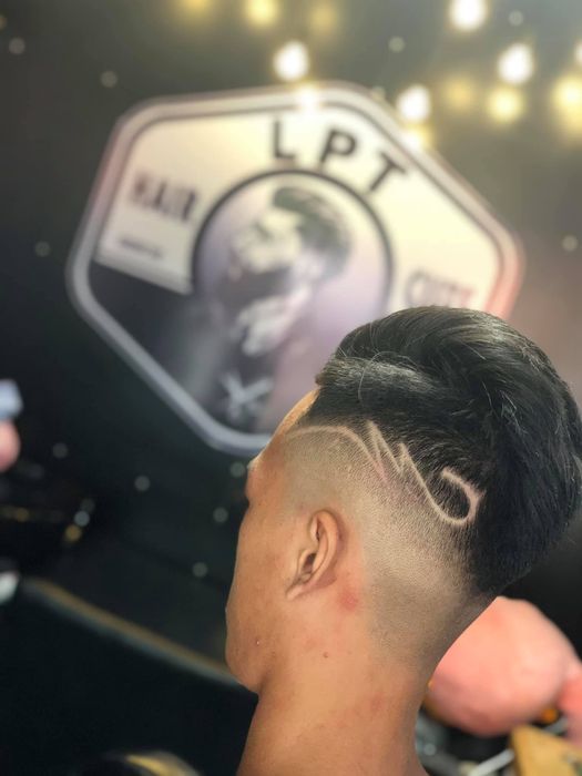 LPT Barber Shop - khoảnh khắc đẹp qua ống kính, nơi nghệ thuật cắt tóc được lưu giữ.
