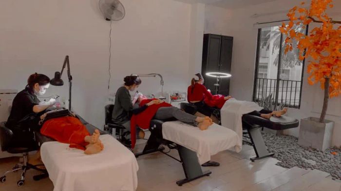 Hình ảnh không gian sang trọng tại Hiền Nguyễn Beauty Academy
