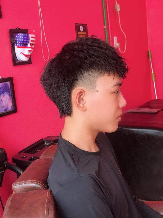 Không gian sang trọng tại Hải Hà Barber Shop