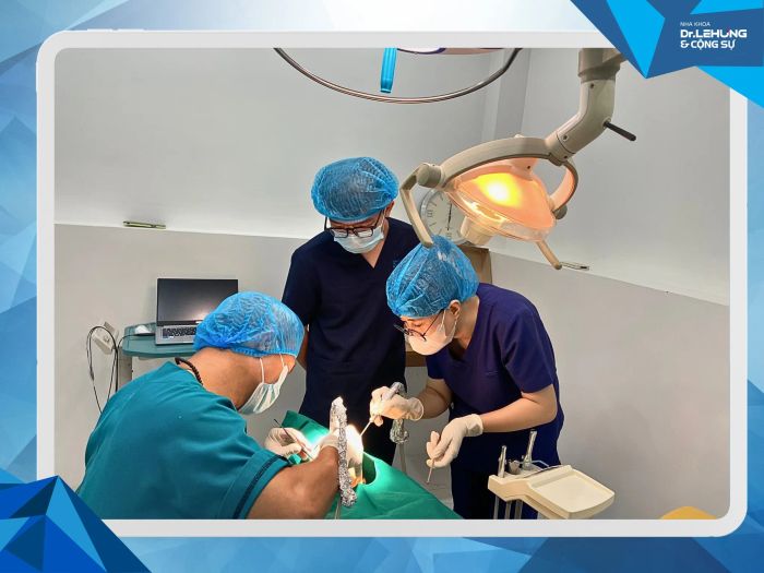 Hình ảnh Nha khoa Dr. Lê Hưng và Cộng sự (2)