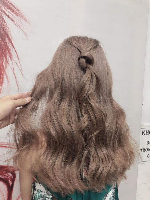 Không gian sang trọng tại Salon Tóc Sơn