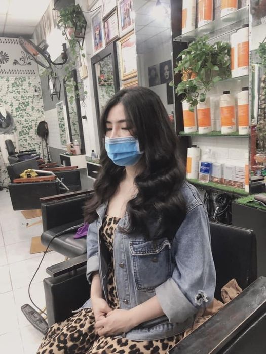 Những tác phẩm tạo mẫu ấn tượng tại Salon Nguyên Trung