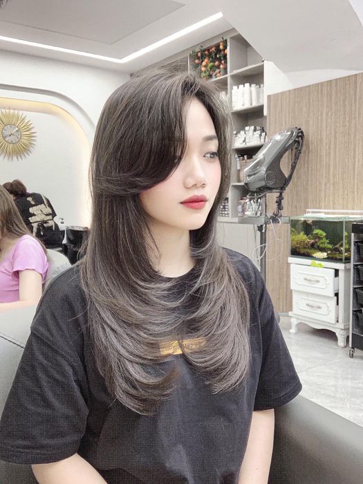 Không gian hiện đại và sang trọng tại Quỳnh Phạm Salon