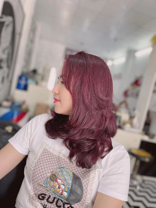 Hình ảnh đội ngũ chuyên nghiệp tại Hair Salon Tóc Việt
