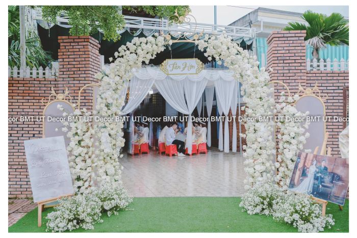 Không gian cưới ngập tràn hoa tươi - UT Decor Buôn Ma Thuột ảnh 1