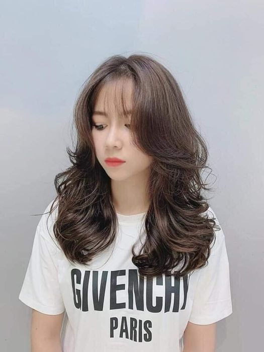 Hình ảnh thực tế về không gian sang trọng tại Hair salon Khương Huy