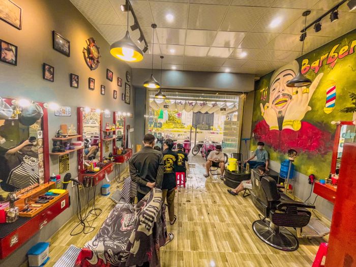 Hình ảnh Tú Barber Shop - Không gian sang trọng đậm chất quý ông
