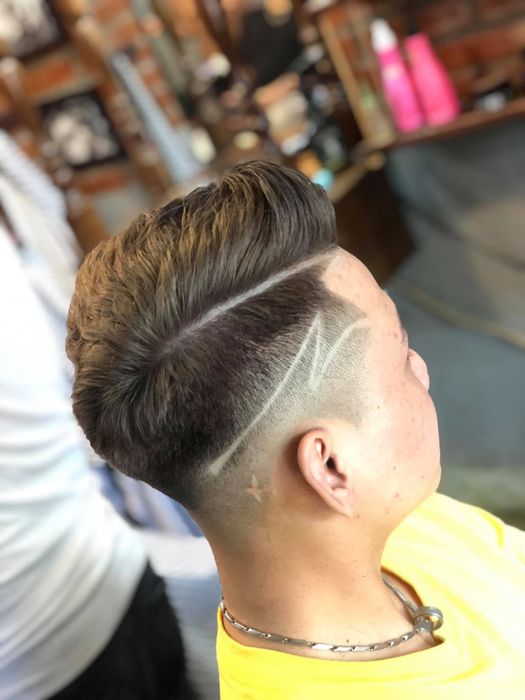 Không gian sang trọng tại Le Binh Barber