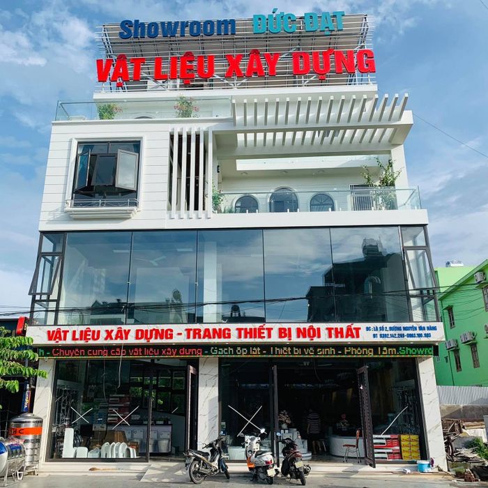 Không gian trưng bày đa dạng tại Showroom Đức Đạt