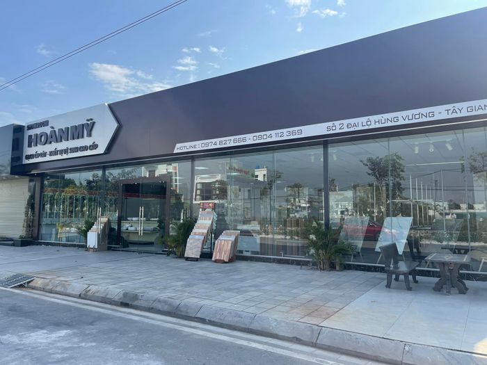 Không gian trưng bày sang trọng tại Showroom Hoàn Mỹ