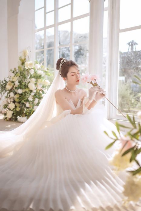 Không gian ấn tượng tại Studio Uyên Tít - Nơi những chiếc váy cưới trở thành tác phẩm nghệ thuật
