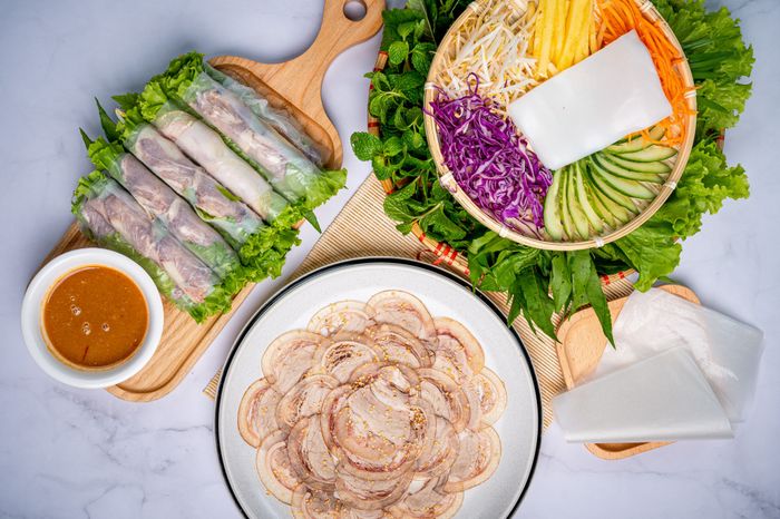 Những món ngon đặc trưng và không gian ấm cúng tại Bò Tơ Quán Mộc