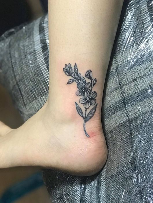 Hugtattoo - Những mẫu xăm tinh tế dành cho phái đẹp