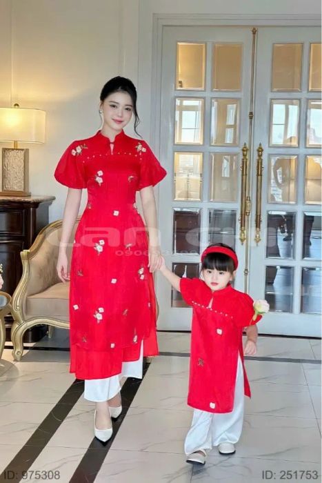 BST áo dài mẹ và bé tinh tế tại Áo Dài Lan Chi