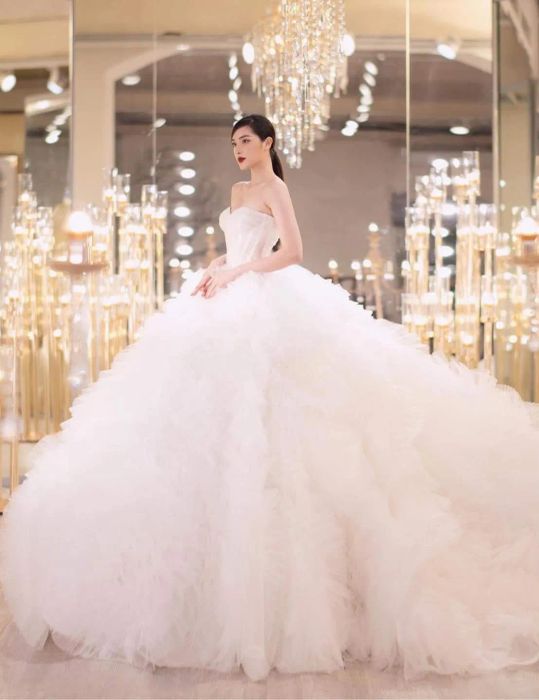 Bộ sưu tập váy cưới đẳng cấp tại Huong Victoria Bridal Limited - Vẻ đẹp vượt thời gian