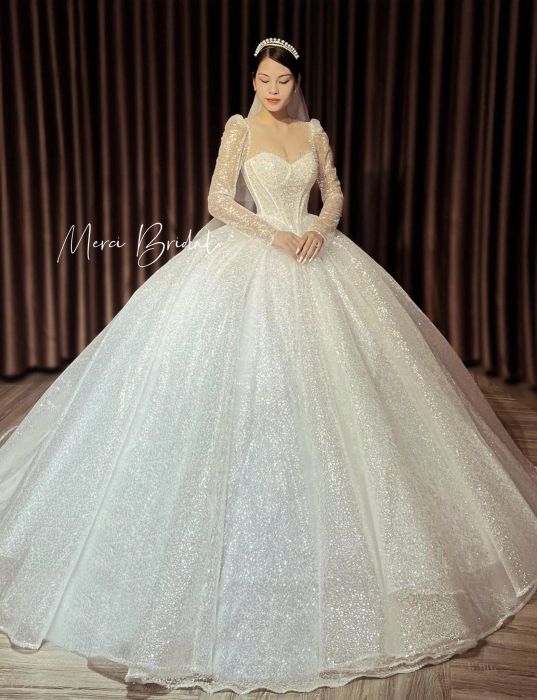 Hình ảnh Merci Wedding Studio – Không gian sang trọng với bộ sưu tập váy cưới đa dạng
