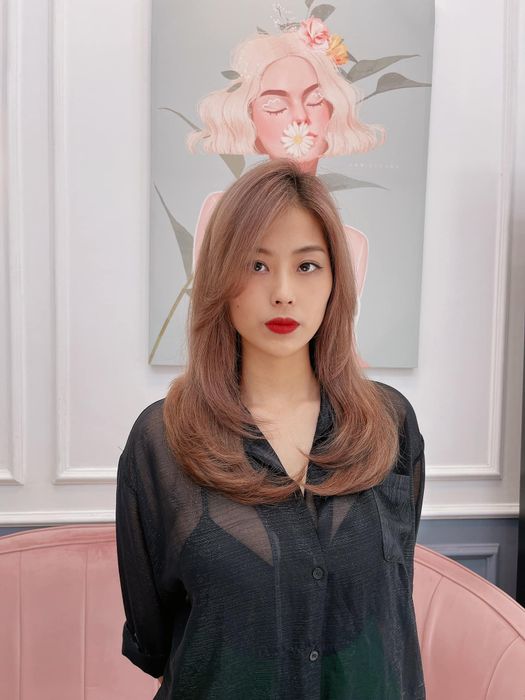 Không gian sang trọng và phong cách phục vụ chuyên nghiệp tại Bonjour Hair Salon